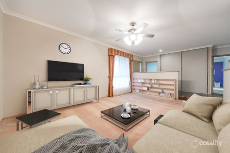 Property photo of 3 Loganberry Close Cranbourne North VIC 3977