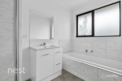 Property photo of 31 Holmfield Avenue Clarendon Vale TAS 7019