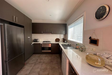 Property photo of 9 Holland Court Maidstone VIC 3012