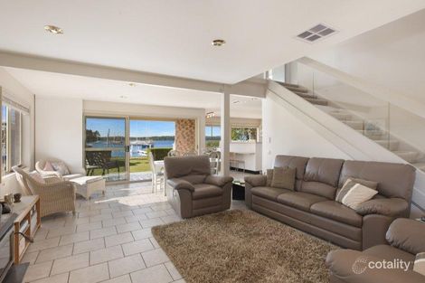 Property photo of 19 Waterside Avenue Sunshine NSW 2264