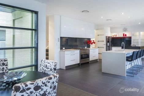 Property photo of 6004 The Lakes Drive Hope Island QLD 4212