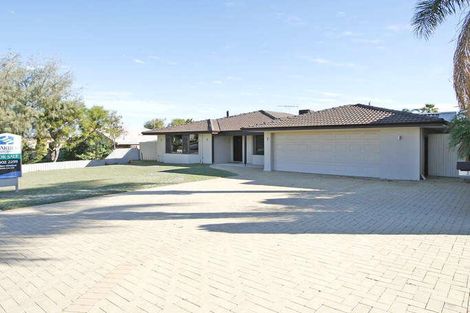 25 Windlass Ave, Ocean Reef, WA 6027