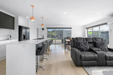 Property photo of 11 Janet Drive Park Grove TAS 7320