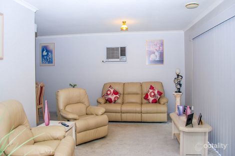 Property photo of 33 Horizon Boulevard Hampton Park VIC 3976