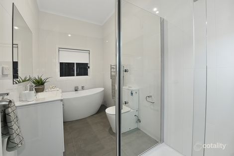 Property photo of 25 Lloyd Avenue Reservoir VIC 3073