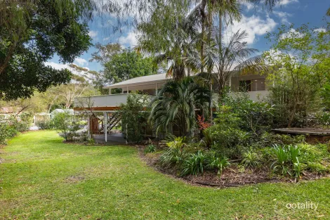 Property photo of 27 Belbourie Crescent Boomerang Beach NSW 2428