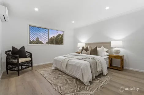 Property photo of 10 Mitchell Place Parkinson QLD 4115