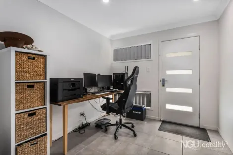 Property photo of 22 Larsen Street Leichhardt QLD 4305