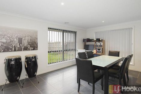 Property photo of 56 Silverwattle Drive Lyndhurst VIC 3975
