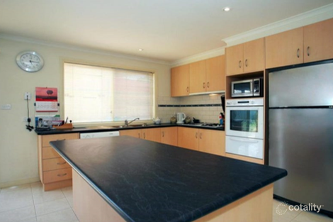 Property photo of 11 Formby Place Cranbourne VIC 3977