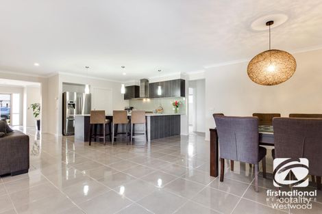 Property photo of 35 Kingbird Avenue Tarneit VIC 3029