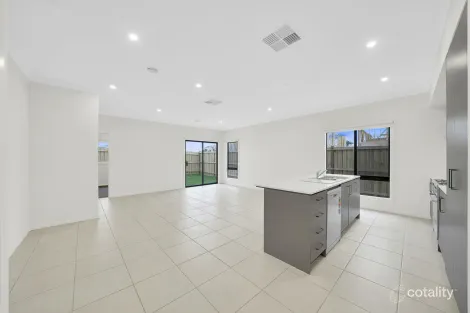 Property photo of 7 Cannum Road Eynesbury VIC 3338