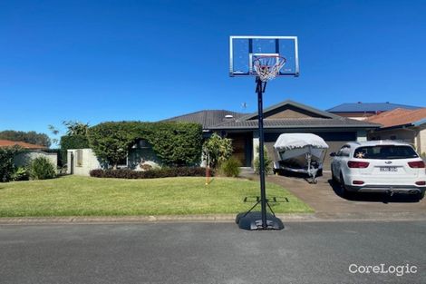 Property photo of 1/1 Viola Circuit Tuncurry NSW 2428