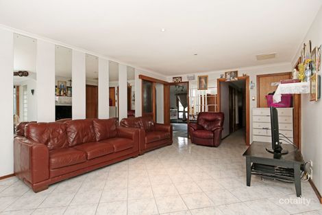 Property photo of 8 Corryong Crescent Taylors Lakes VIC 3038
