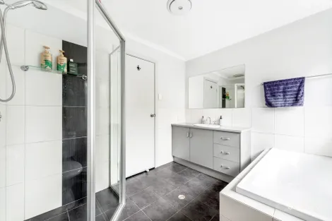 Property photo of 14 Orbit Court Woodcroft SA 5162