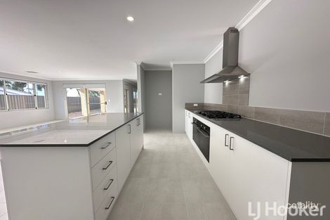 13 Sonoma Way, Madora Bay, WA 6210