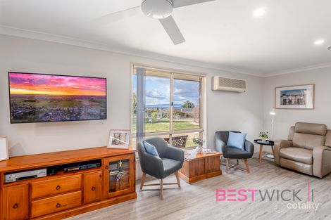 Property photo of 1 Morrow Place Robin Hill NSW 2795