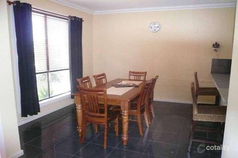 Property photo of 15 Peppermint Crescent Manor Lakes VIC 3024