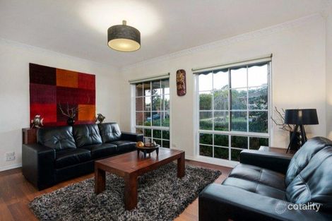 Property photo of 8 Azarow Circuit Croydon South VIC 3136