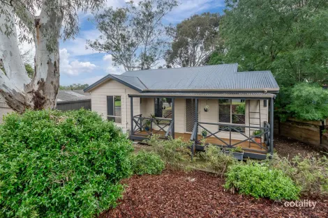 Property photo of 2 Bell Court Mount Barker SA 5251