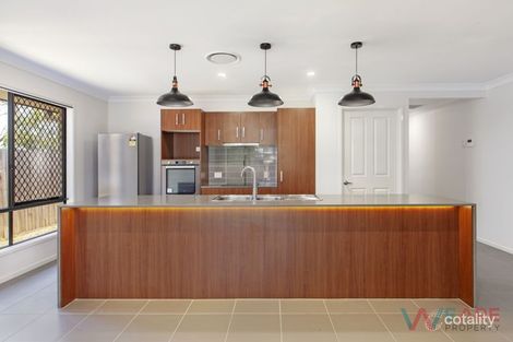 Property photo of 7 Queen Street Jimboomba QLD 4280