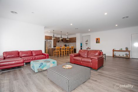 Property photo of 7 Trijena Avenue Mickleham VIC 3064