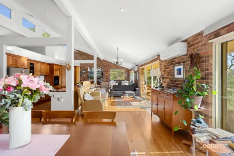 Property photo of 11 Gilwinga Drive Bayview NSW 2104