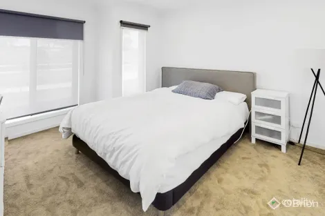 Property photo of 57 Floyd Circuit Cranbourne VIC 3977