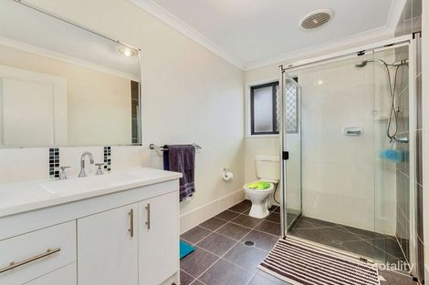 Property photo of 6 Grange Court Narangba QLD 4504