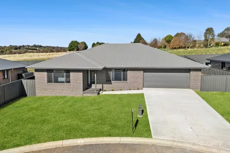 6 Leonard Pl, Crookwell, NSW 2583