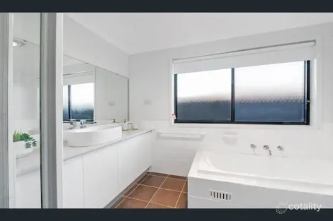 Property photo of 11 Pinehurst Avenue Rouse Hill NSW 2155