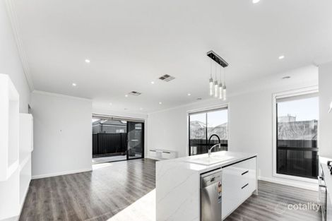 Property photo of 13 Akashi Crescent Craigieburn VIC 3064