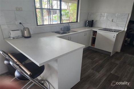 Property photo of 18 Oakview Court Kallangur QLD 4503