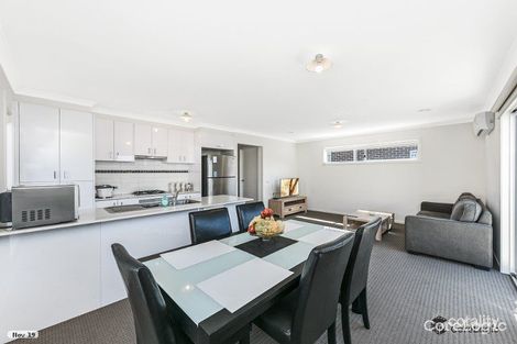 Property photo of 19 Renlik Circuit Cranbourne North VIC 3977