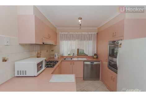 Property photo of 73 Bridgewater Road Craigieburn VIC 3064