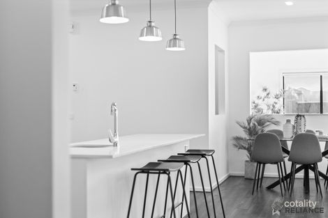 Property photo of 19 Emblem Street Tarneit VIC 3029