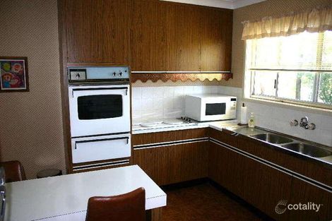 Property photo of 28 Gaillardia Street Macgregor QLD 4109
