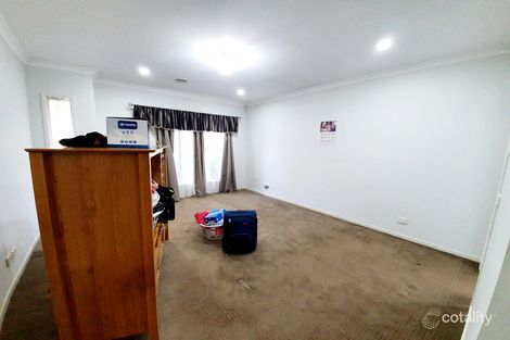 Property photo of 25 Kings Glen Craigieburn VIC 3064