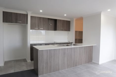 Property photo of 8 Cochrane Avenue Mickleham VIC 3064