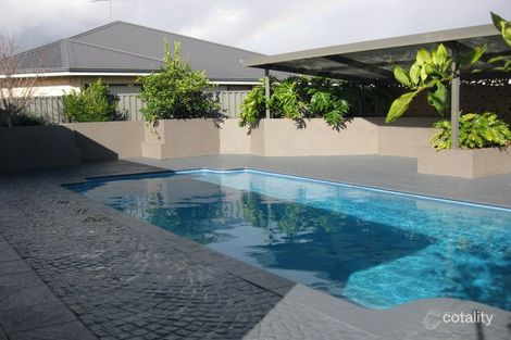 52 West Churchill Ave, Lake Coogee, WA 6166