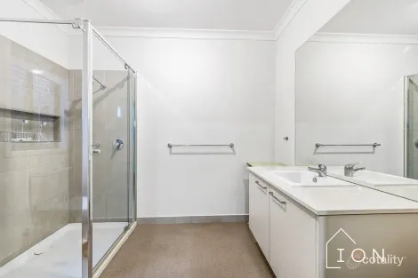 Property photo of 13 Invermay Way Clyde VIC 3978