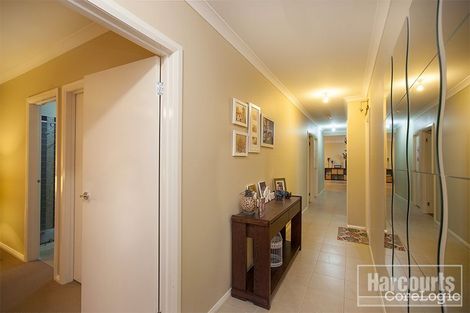 Property photo of 13 Downing Square Pakenham VIC 3810