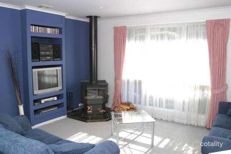 Property photo of 6 Markhill Place Knoxfield VIC 3180