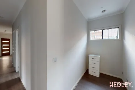 Property photo of 13 Periwinkle Circuit Craigieburn VIC 3064