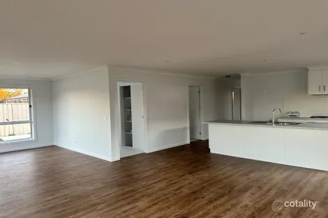 Property photo of 2 Mey Place Shepparton VIC 3630