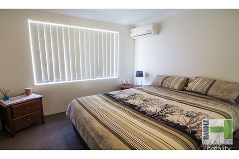 Property photo of 2/15 Durling Place Kelmscott WA 6111