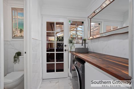 Property photo of 3 Turpin Place Parmelia WA 6167