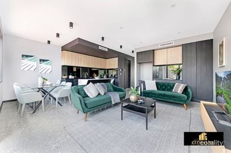 Property photo of 13E Kihilla Street Fairfield Heights NSW 2165