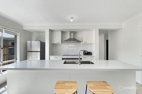 Property photo of 25 John Street Walloon QLD 4306