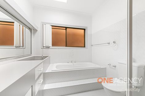 Property photo of 17 Camellia Circle Woy Woy NSW 2256